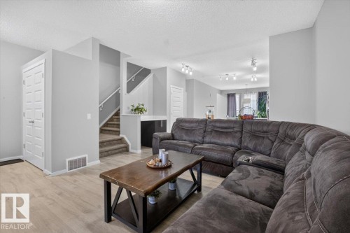 2619 Chokecherry Lane Sw, Edmonton, AB - Indoor Photo Showing Living Room