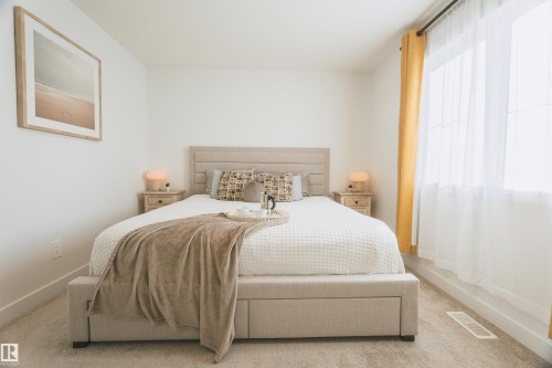 3732 214 Street Nw, Edmonton, AB - Indoor Photo Showing Bedroom
