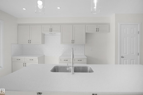 1004 14 Avenue Nw, Edmonton, AB 