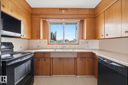 13303 Delwood Road Nw, Edmonton, AB - Indoor Photo Showing Kitchen With Double Sink