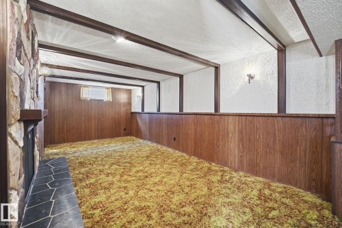 13303 Delwood Road Nw, Edmonton, AB - Indoor Photo Showing Other Room