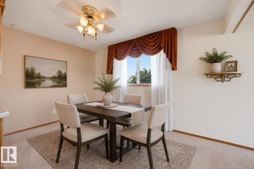 13303 Delwood Road Nw, Edmonton, AB - Indoor Photo Showing Dining Room