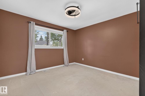 6261 112A Street Nw, Edmonton, AB - Indoor Photo Showing Other Room