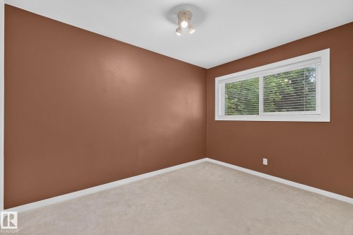 6261 112A Street Nw, Edmonton, AB - Indoor Photo Showing Other Room