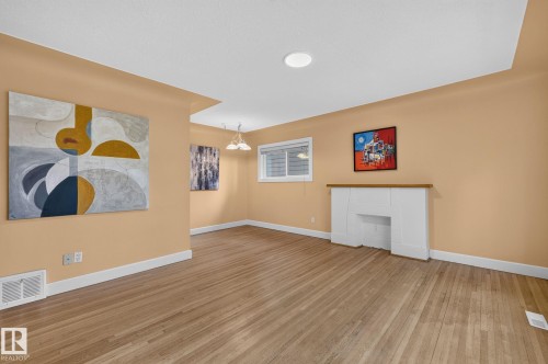 6261 112A Street Nw, Edmonton, AB - Indoor Photo Showing Other Room