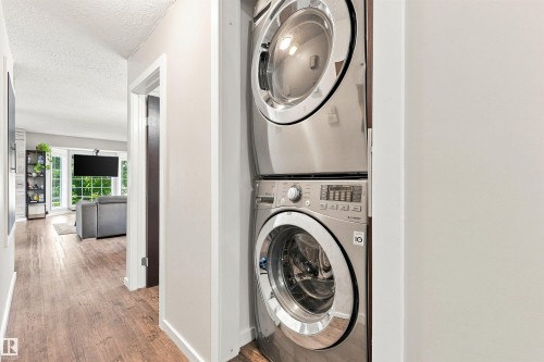 7407 187 Street Nw, Edmonton, AB - Indoor Photo Showing Laundry Room