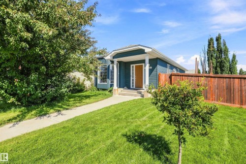 7407 187 Street Nw, Edmonton, AB - Outdoor