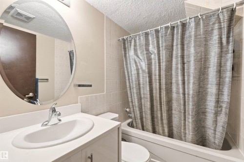 7407 187 Street Nw, Edmonton, AB - Indoor Photo Showing Bathroom