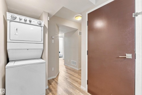 7407 187 Street Nw, Edmonton, AB - Indoor Photo Showing Laundry Room