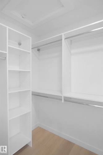 611 176 Avenue Ne, Edmonton, AB - Indoor With Storage