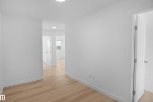 611 176 Avenue Ne, Edmonton, AB - Indoor Photo Showing Other Room