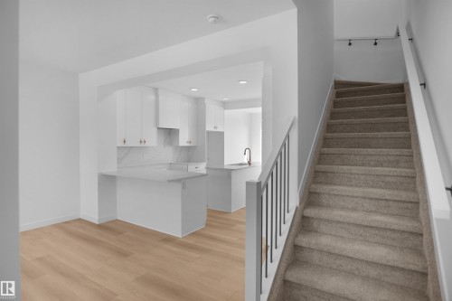 611 176 Avenue Ne, Edmonton, AB - Indoor