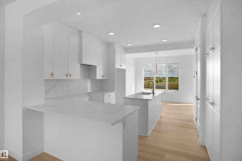 611 176 Avenue Ne, Edmonton, AB - Indoor Photo Showing Kitchen