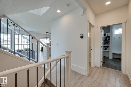15628 15 Avenue Sw, Edmonton, AB - Indoor Photo Showing Other Room