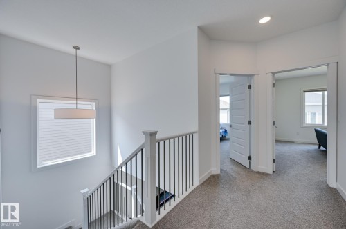 15628 15 Avenue Sw, Edmonton, AB - Indoor Photo Showing Other Room