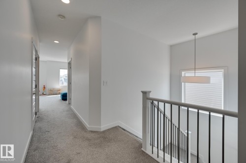 15628 15 Avenue Sw, Edmonton, AB - Indoor Photo Showing Other Room