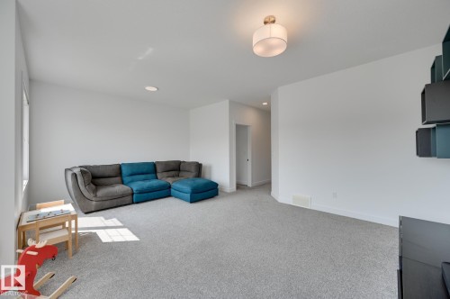 15628 15 Avenue Sw, Edmonton, AB - Indoor