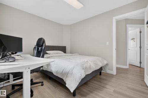 5727 Keeping Crescent Sw, Edmonton, AB - Indoor