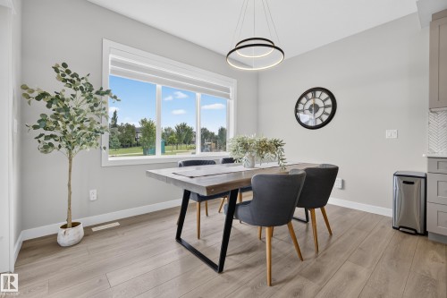 5727 Keeping Crescent Sw, Edmonton, AB - Indoor Photo Showing Dining Room