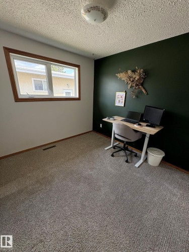 9024 60 Street Nw, Edmonton, AB - Indoor