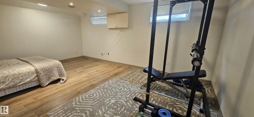 9024 60 Street Nw, Edmonton, AB - Indoor