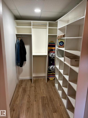 9024 60 Street Nw, Edmonton, AB - Indoor With Storage