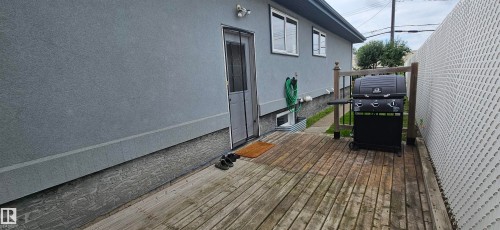 9024 60 Street Nw, Edmonton, AB - Outdoor
