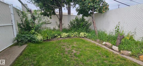 9024 60 Street Nw, Edmonton, AB - Outdoor
