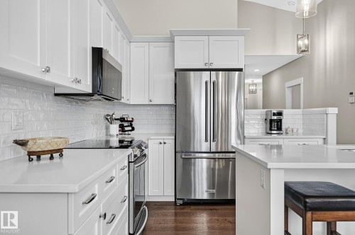 50 Heatherglen Drive, Spruce Grove, AB - Indoor Photo Showing Kitchen With Upgraded Kitchen