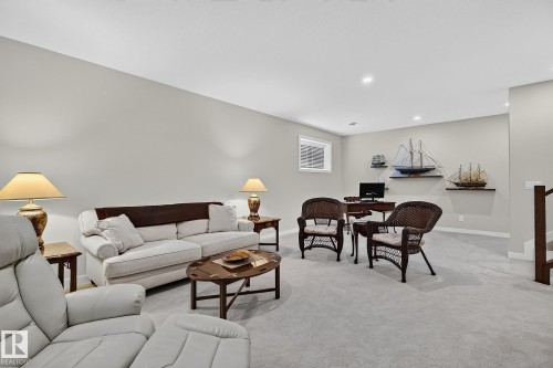 50 Heatherglen Drive, Spruce Grove, AB - Indoor Photo Showing Living Room