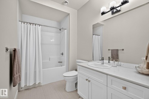 50 Heatherglen Drive, Spruce Grove, AB - Indoor Photo Showing Bathroom