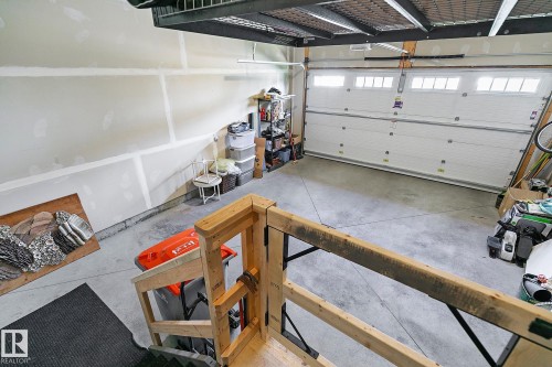 50 Heatherglen Drive, Spruce Grove, AB - Indoor Photo Showing Garage