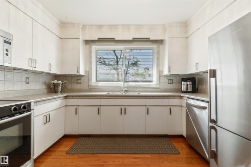 7 Quesnell Crescent Nw, Edmonton, AB - Indoor Photo Showing Kitchen