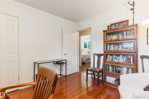 7 Quesnell Crescent Nw, Edmonton, AB - Indoor