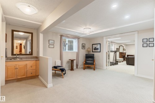 7 Quesnell Crescent Nw, Edmonton, AB - Indoor