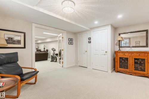 7 Quesnell Crescent Nw, Edmonton, AB - Indoor