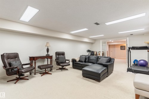 7 Quesnell Crescent Nw, Edmonton, AB - Indoor