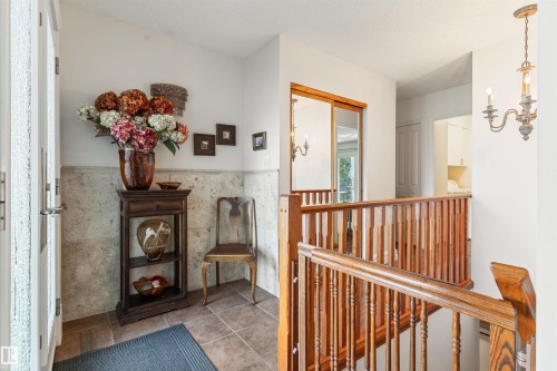 7 Quesnell Crescent Nw, Edmonton, AB - Indoor Photo Showing Other Room