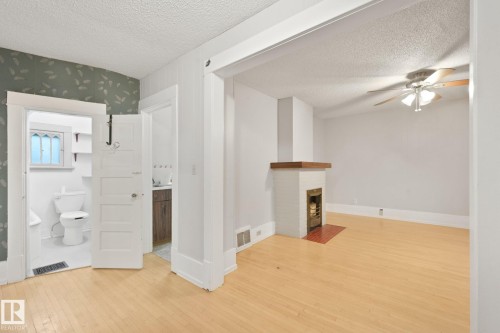9824 91 Avenue Nw, Edmonton, AB - Indoor Photo Showing Other Room