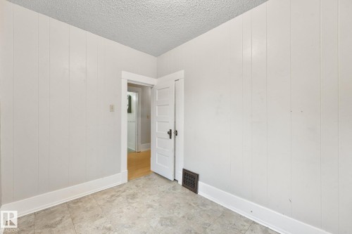 9824 91 Avenue Nw, Edmonton, AB - Indoor Photo Showing Other Room