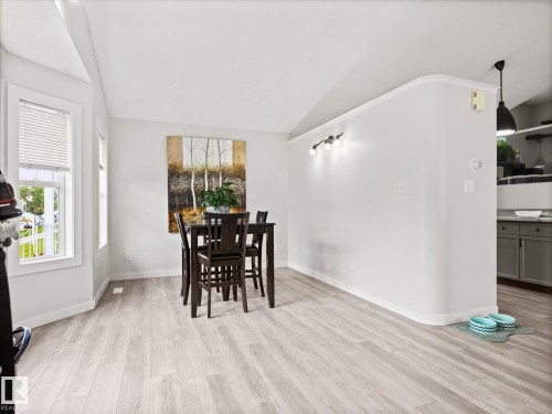2916 31 Street Nw, Edmonton, AB - Indoor Photo Showing Dining Room