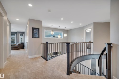 4510 Wingfield Bay Nw, Edmonton, AB - Indoor Photo Showing Other Room
