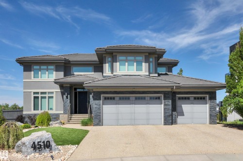 4510 Wingfield Bay Nw, Edmonton, AB - Outdoor With Facade