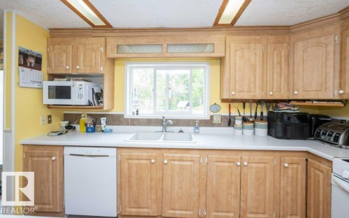 4903A 47 Avenue, Rural Westlock County, AB - Indoor Photo Showing Kitchen