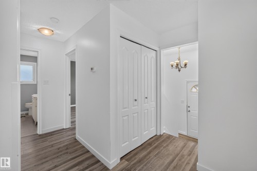 8015 145 Avenue Nw, Edmonton, AB - Indoor Photo Showing Other Room