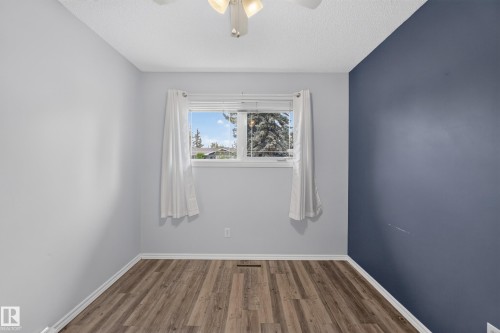 8015 145 Avenue Nw, Edmonton, AB - Indoor Photo Showing Other Room