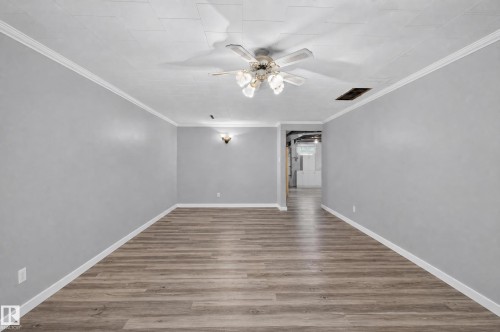 8015 145 Avenue Nw, Edmonton, AB - Indoor Photo Showing Other Room