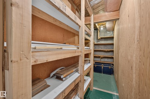 8015 145 Avenue Nw, Edmonton, AB - Indoor