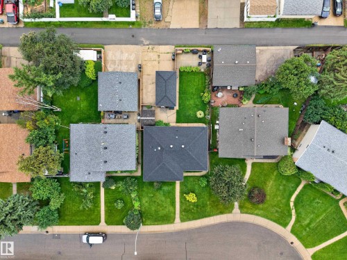 8015 145 Avenue Nw, Edmonton, AB - Outdoor