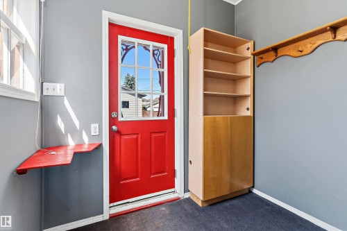 8936 154 Street Nw, Edmonton, AB - Indoor Photo Showing Other Room